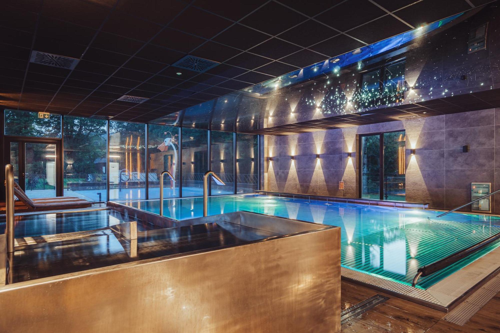 Carynska Resort & Spa Lutowiska Kültér fotó
